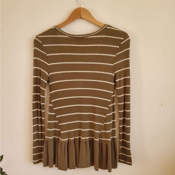 Anthro Eri + Ali Tallie Waffle Knit Peplum Hem Top - Picture 8 of 9